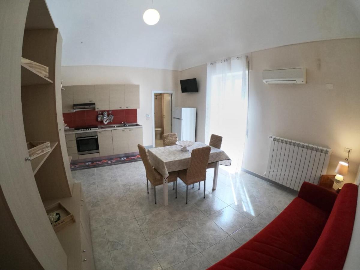 Le Stanze Di Ricci - Affittacamere Low Cost Lesina Exterior foto